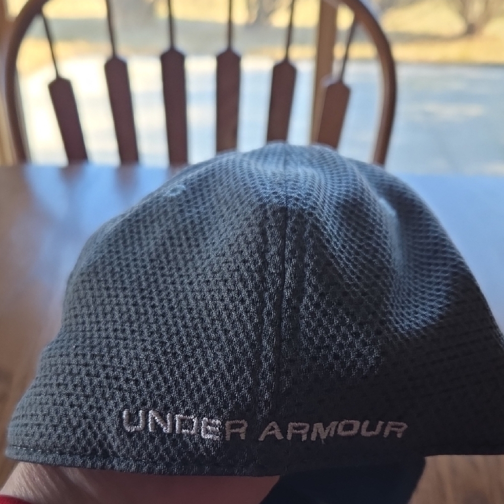 Under Armour Dark Gray Mesh Cap - Picture 3 of 3